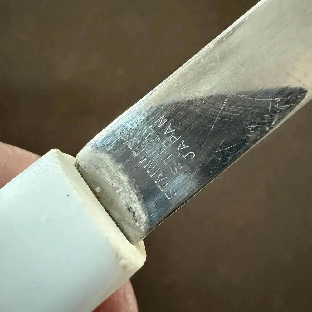 Unbranded vintage spatula